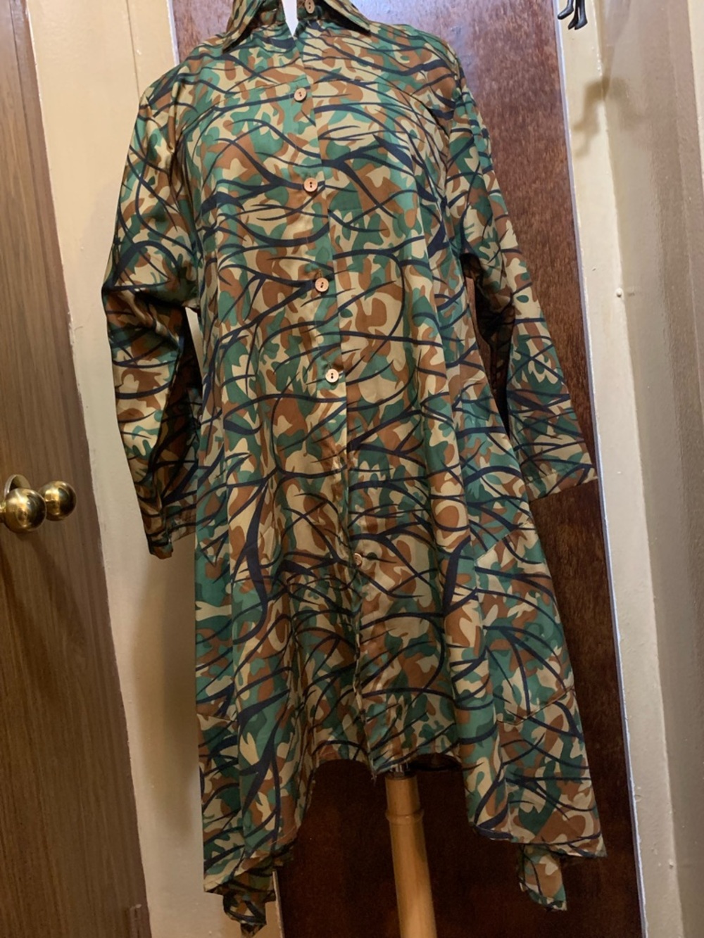 Women's Green & Brown Camouflage Print Button-Front Dress